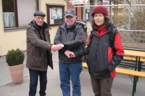 Wir gratulieren: 1300 Vereinswanderungen Gerhard Herbst und 900 Helga Stejskal